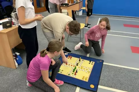 ČLOVĚČE, NEZLOB SE? ANO!