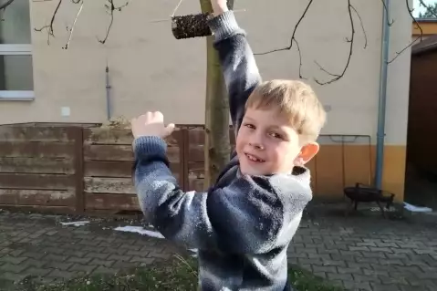 VÝROBA KRMÍTEK PRO PTÁČKY