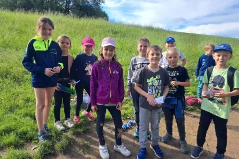 ŠLAPE CELÁ ŠKOLA ANEB SPORTOVNÍ ODPOLEDNE PRO RODIČE S DĚTMI